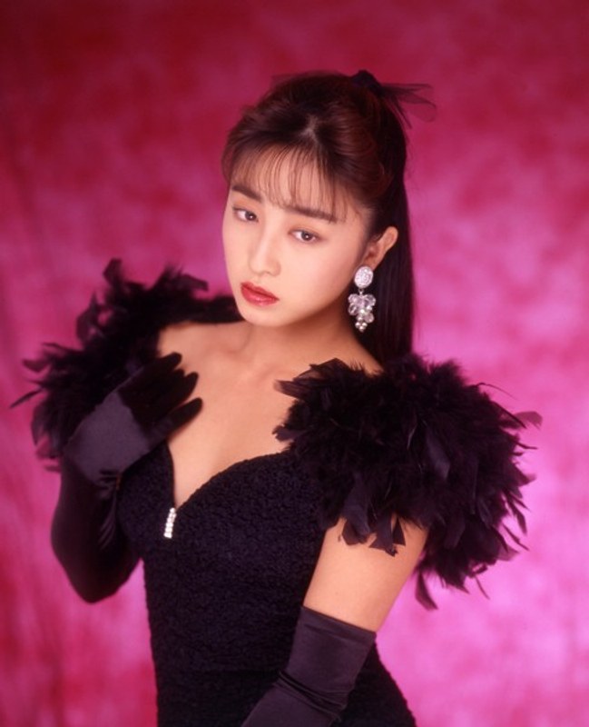 ME-018浅倉舞,綾瀬ひとみ